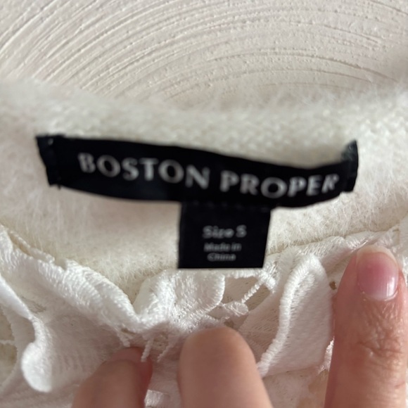 Boston Proper Cream/ White Lace Trim Plush Sweater Size Small - Picture 6 of 8